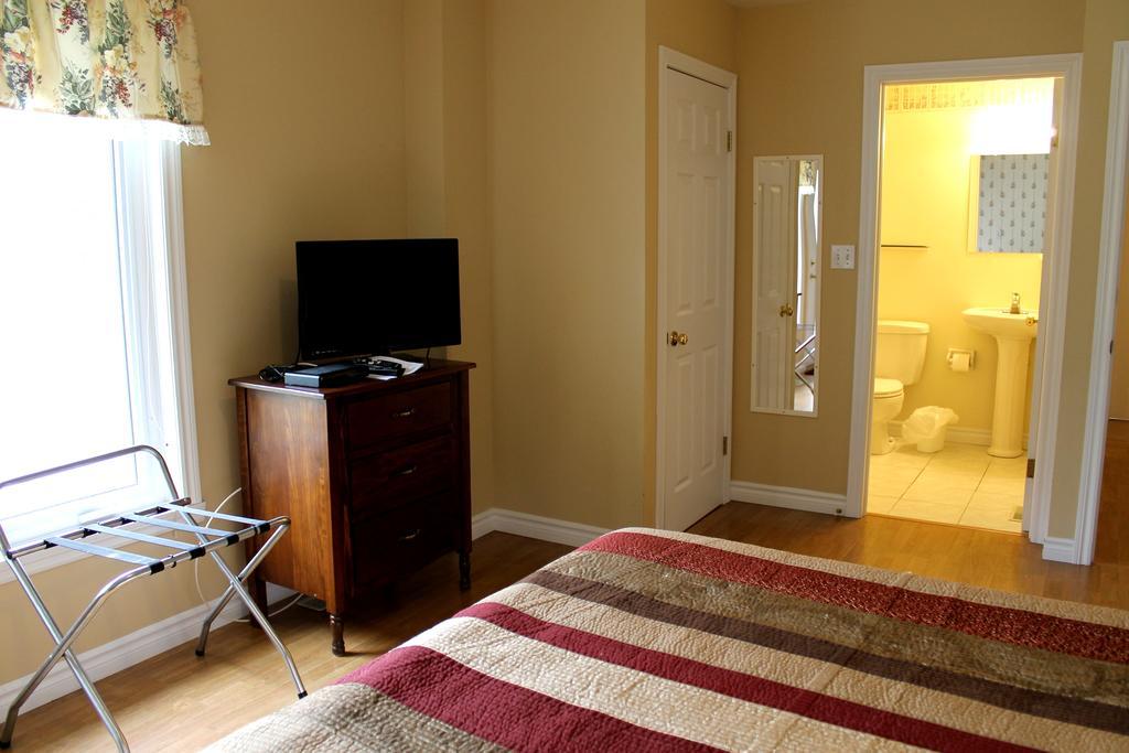 Mackenzie House B&B By Elevate Rooms Port Hawkesbury Rom bilde