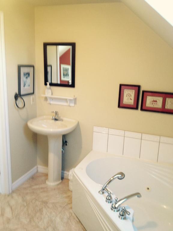 Mackenzie House B&B By Elevate Rooms Port Hawkesbury Eksteriør bilde