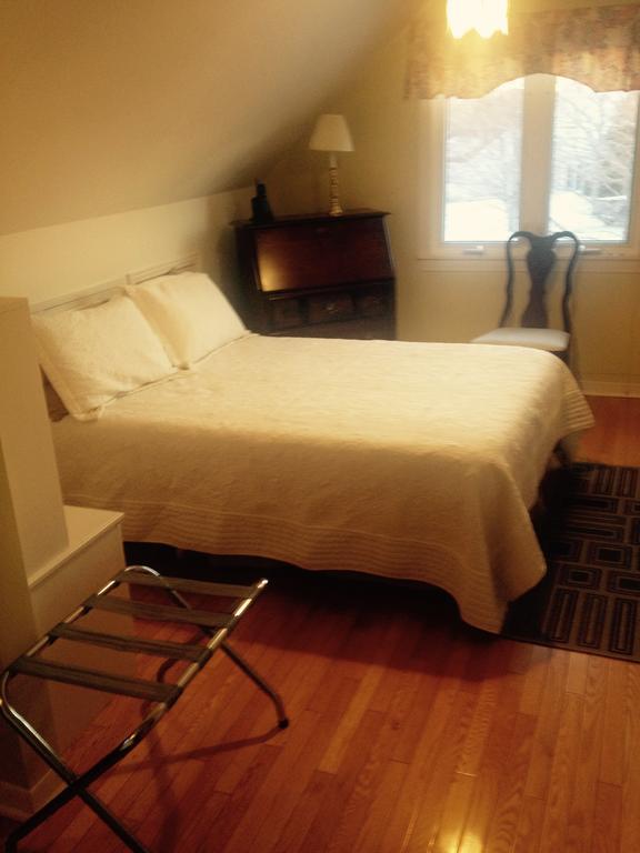 Mackenzie House B&B By Elevate Rooms Port Hawkesbury Rom bilde